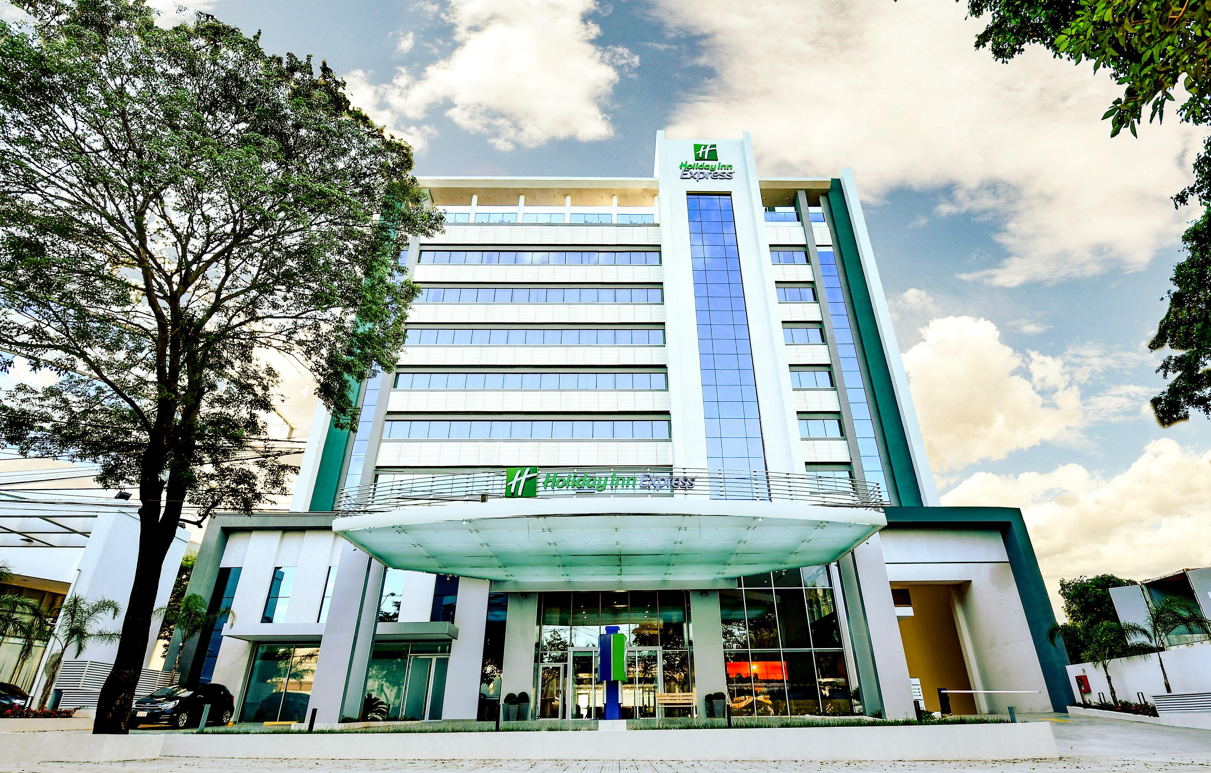 Holiday Inn Express Asuncion Aviadores , An Ihg Hotel Esterno foto