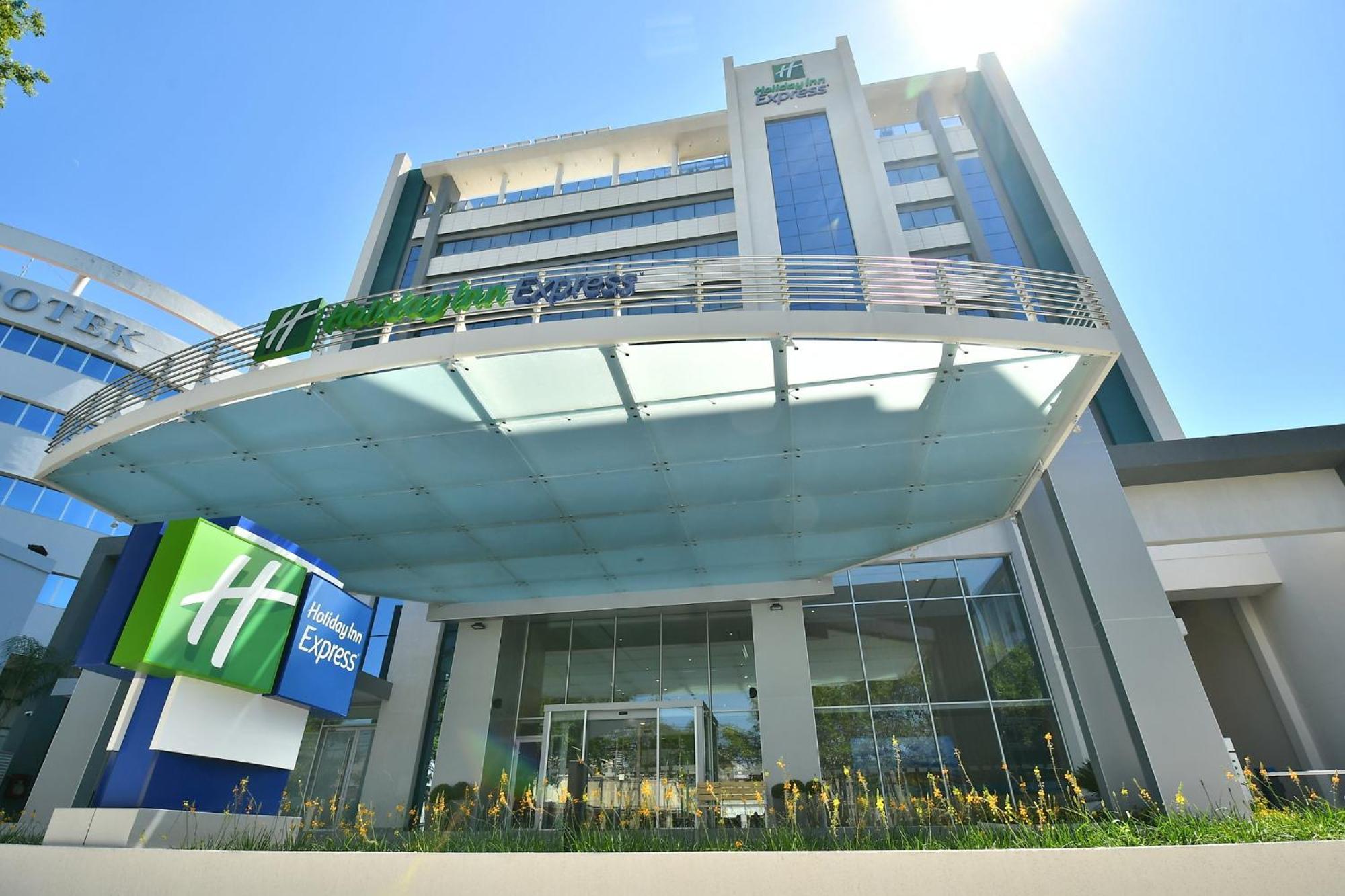 Holiday Inn Express Asuncion Aviadores , An Ihg Hotel Esterno foto