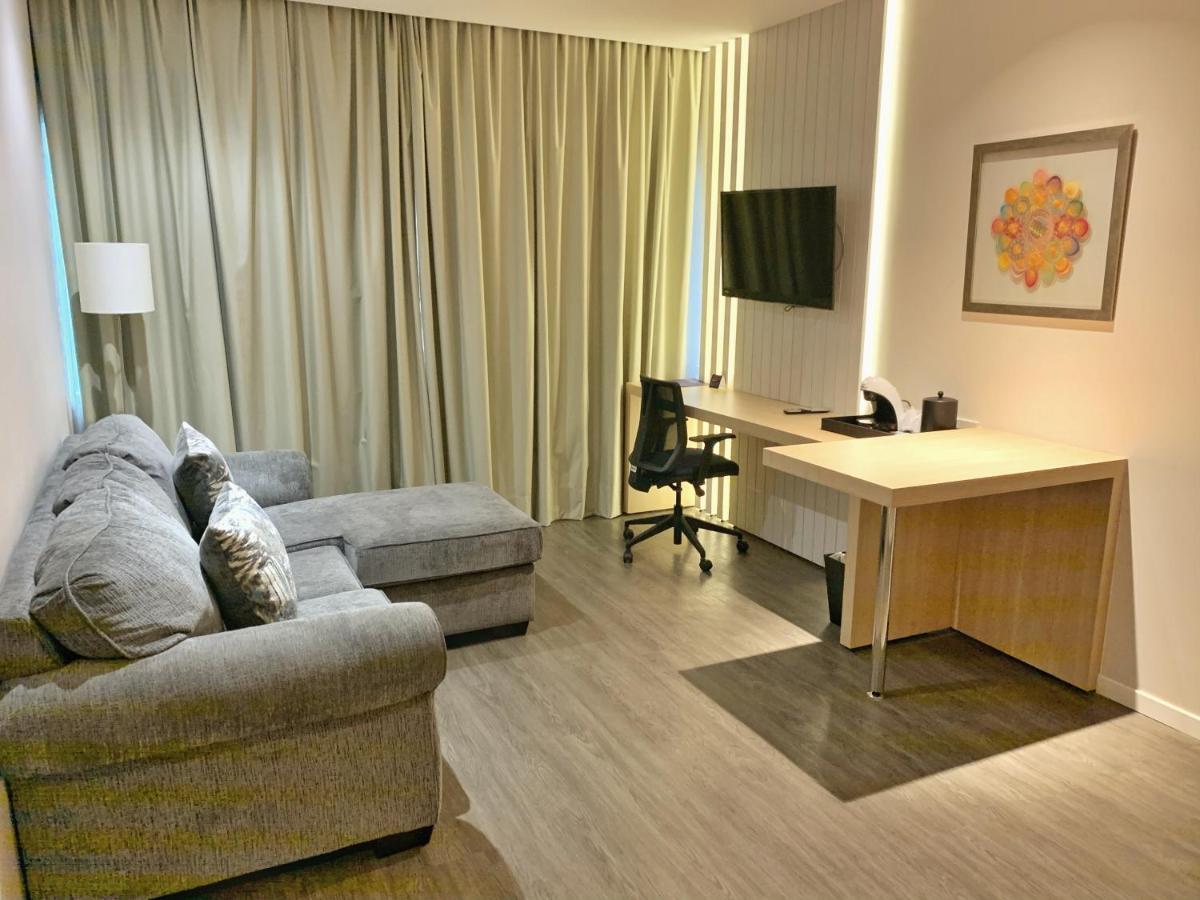 Holiday Inn Express Asuncion Aviadores By Ihg Esterno foto